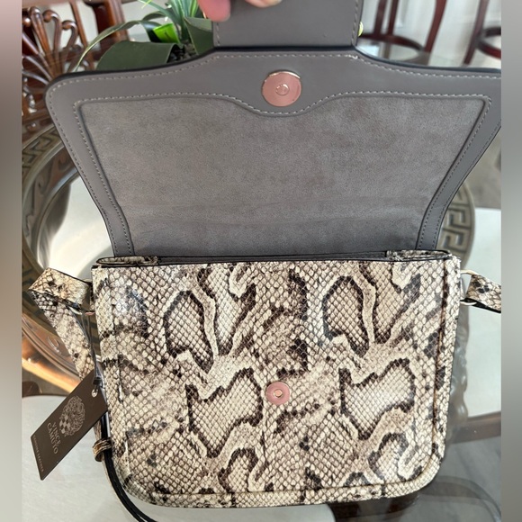 🤍🤍VIINCE CAMUTO CAIA SNAKESKIN LEATHER CROSSBODY BAG! 🤍🤍 - Picture 4 of 8